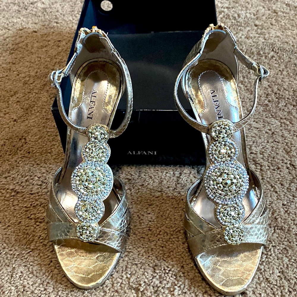 Gold jeweled evening hi heels. Size 8.5